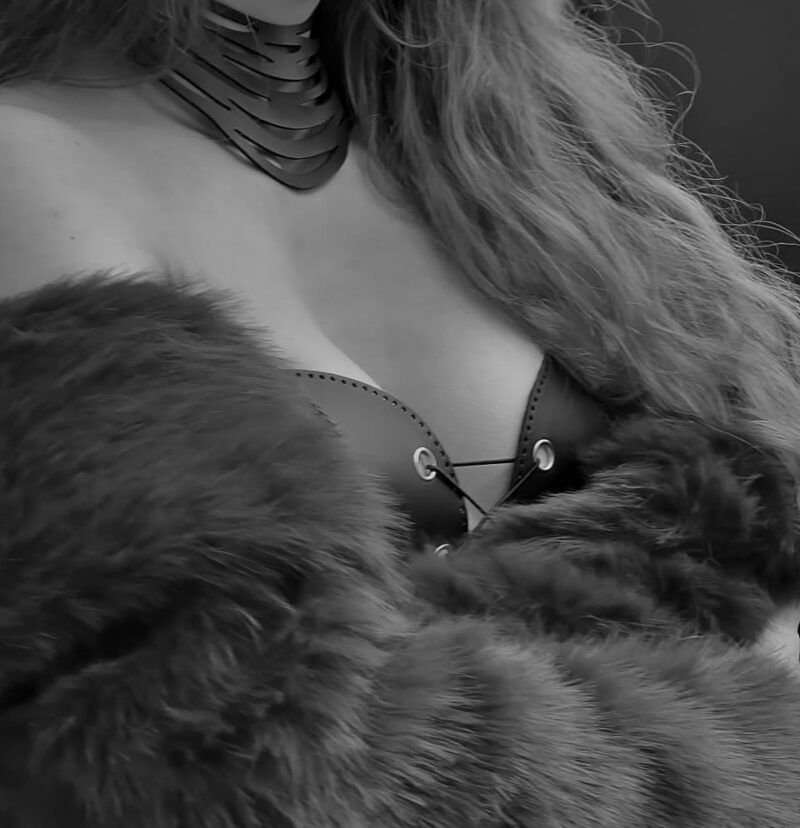 Naszyjnik skórzany typu choker na szyję - obrazek 4