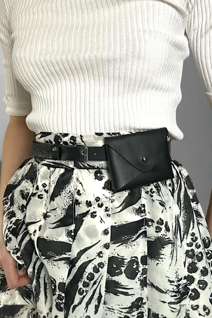 Pasek na talię z mini torebką portfelem