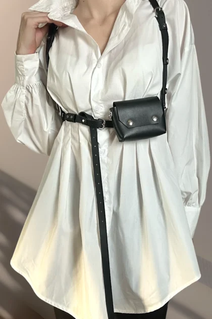 cienka uprzaż z mini torebką