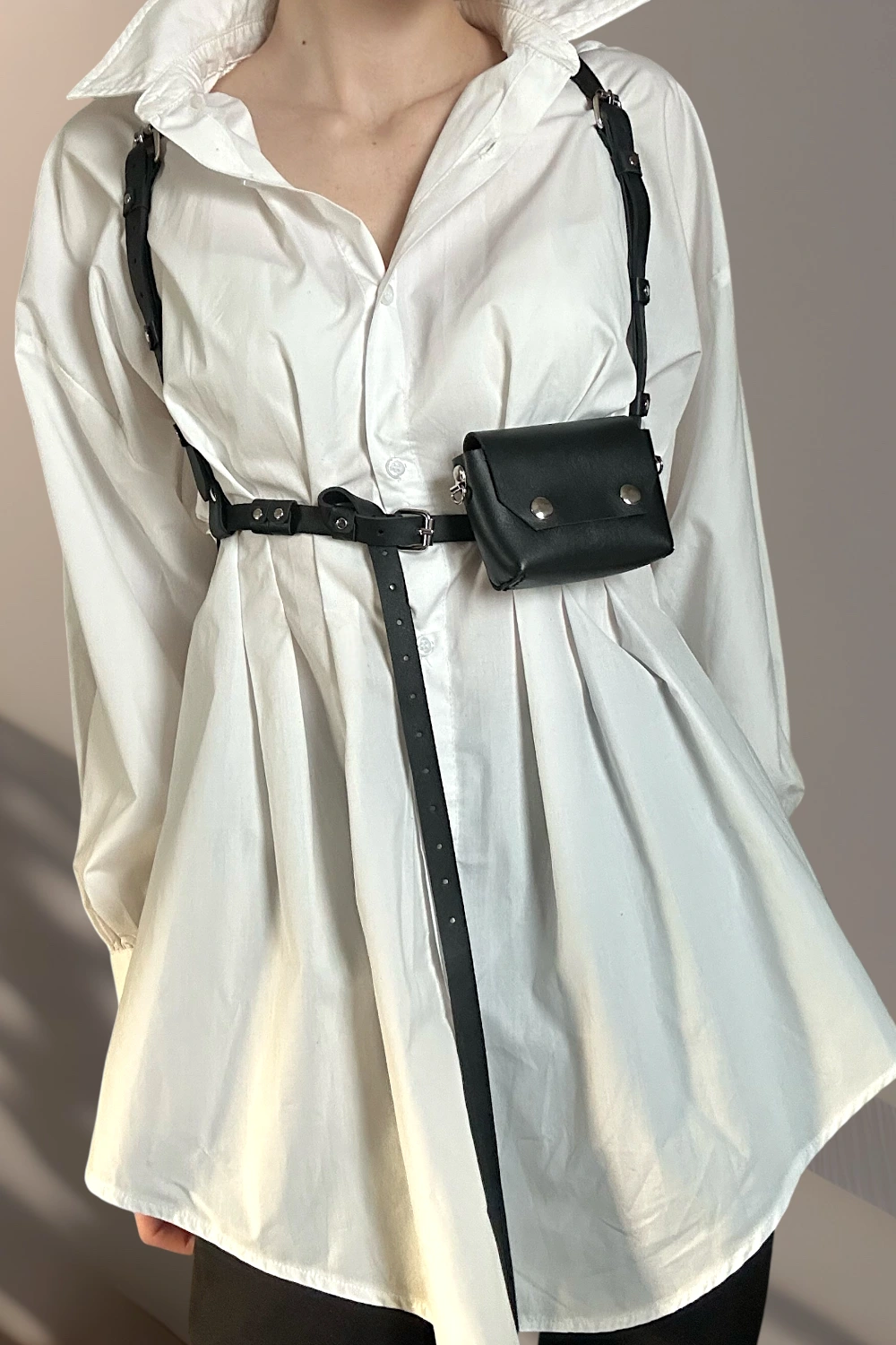 czarne szelki na co dzień