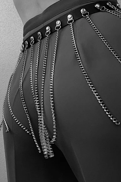 pasek z lancuszkami na talie