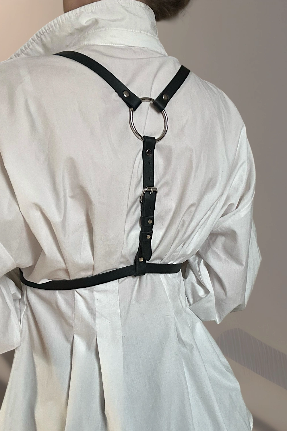 uprzaz damska z tylu